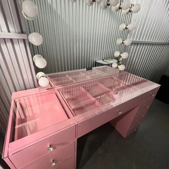 Impressions Vanity SlayStation and Hollywood Vanity Mirror in Pink